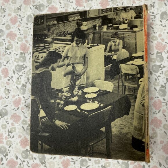 Vintage Betty Crocker's Picture Cookbook - Hardcover - 1956 - Picture 3 of 16